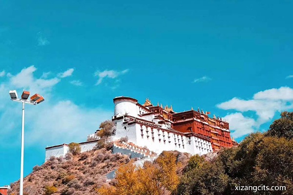西藏旅游必去景點