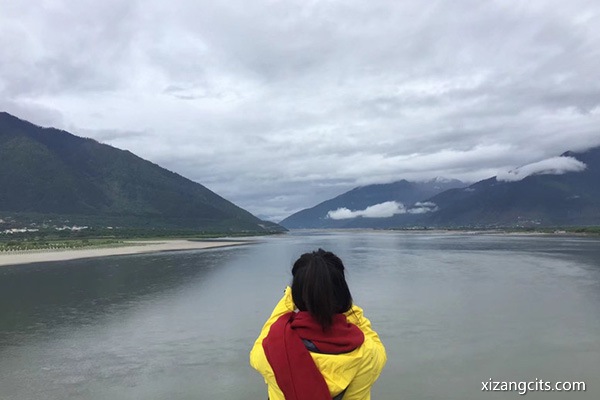 去西藏旅游帶什么季節的衣服